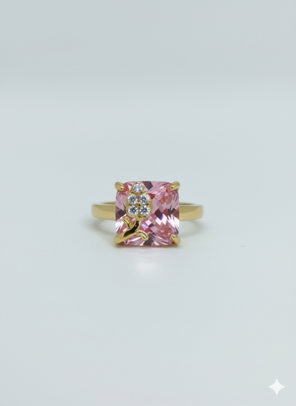 Stylish Design Women's Ring